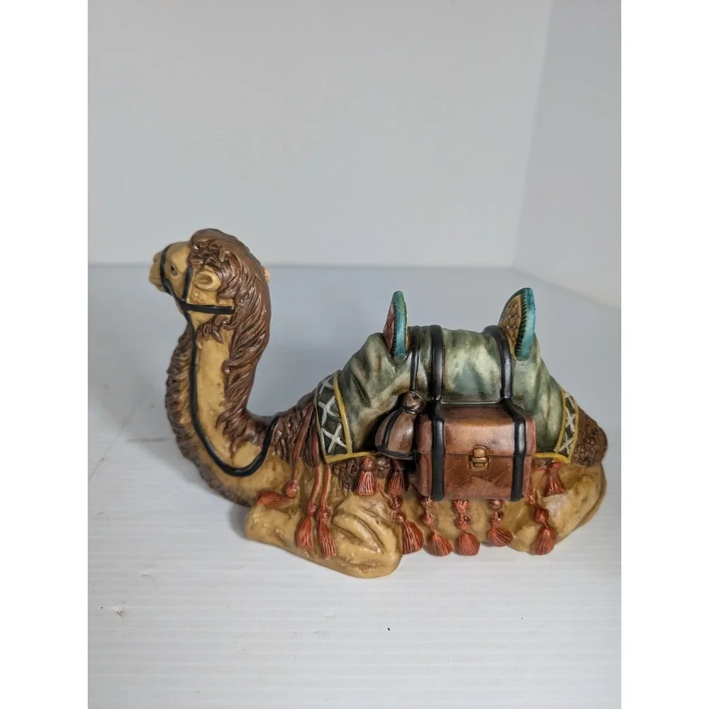 Christmas Vintage Grandeur Noel‎ Replacement Camel Sitting Porcelain 1999 N0094